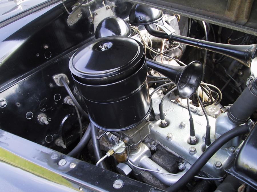  Dodge Luxury Liner Deluxe Business Coupe 1941 года  (фото 4 из 5)